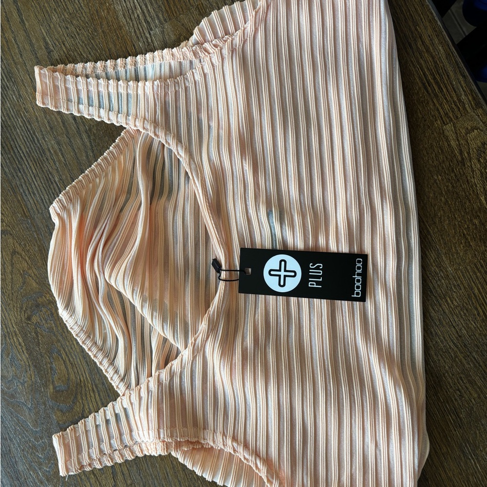 Boohoo Plus Peach Bodysuit - NWT